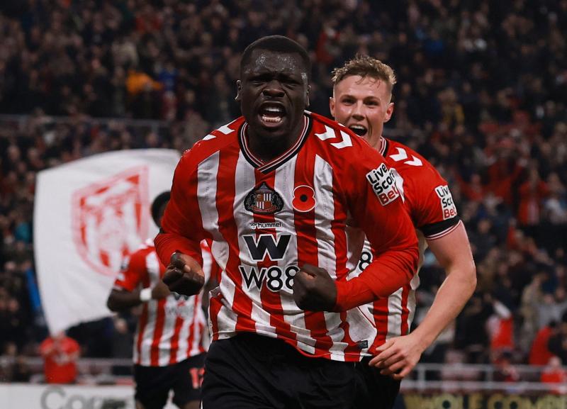 Sunderland dau Arsenal anh 6