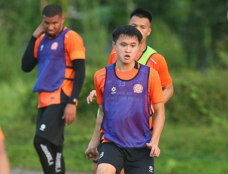 khong minh gia bao anh 2