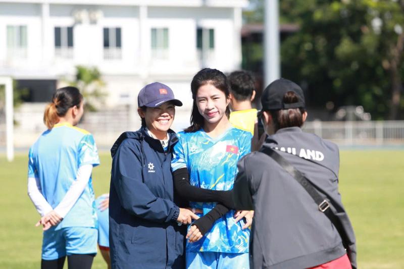 tuyen nu Viet Nam anh 2