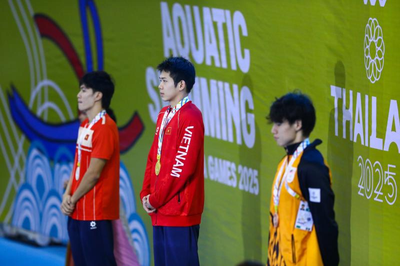 Em trai Anh Vien anh 11