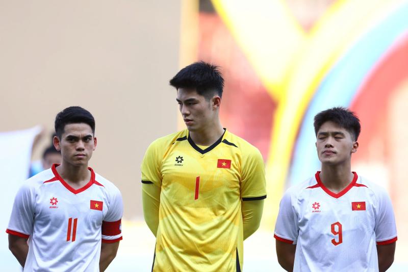 Thai Lan,  xin loi anh 1