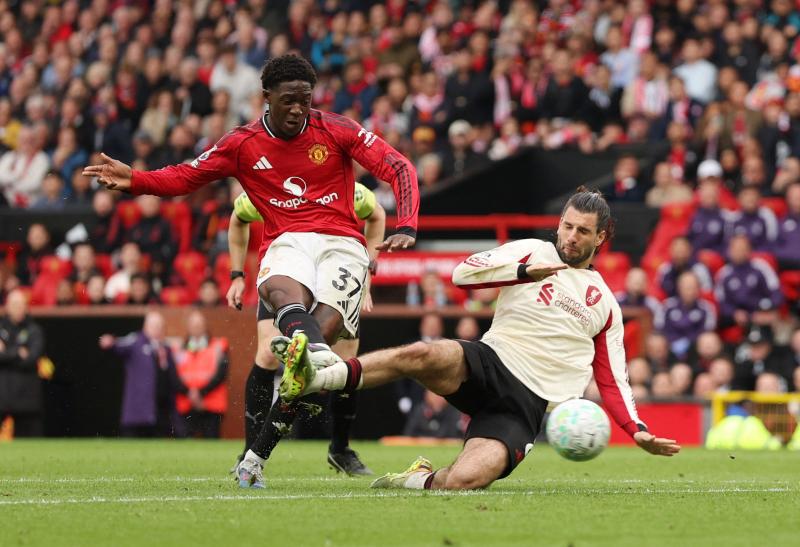 Old Trafford anh 8