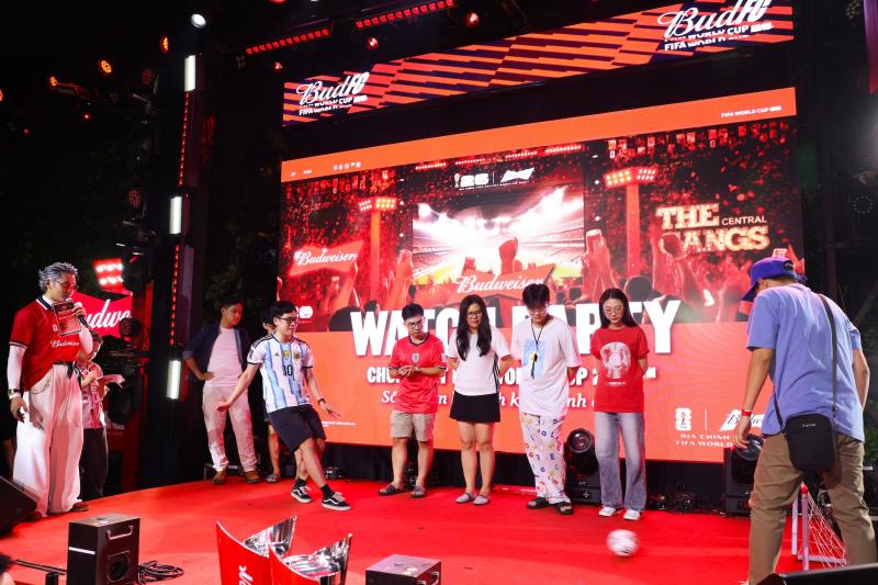 Budweiser Watch Party ảnh 3 Budweiser Watch Party ảnh 3