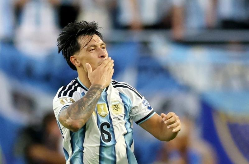 Lisandro Martinez ảnh 1 Lisandro Martinez ảnh 1