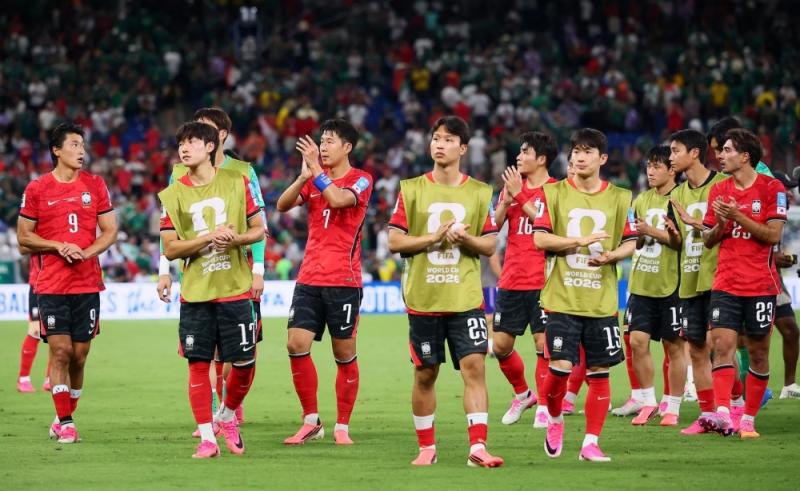 Hong Myung-bo ảnh 1 Hong Myung-bo ảnh 1