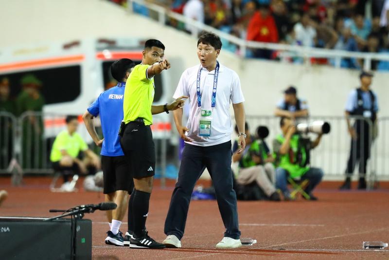 Kim Sang-sik ASEAN Cup ảnh 2 Kim Sang-sik ASEAN Cup ảnh 2
