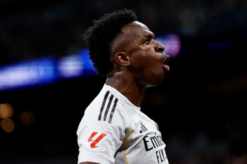 Vinicius ảnh 2 Vinicius ảnh 2