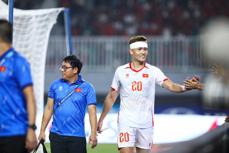 Bùi Hoàng Việt Anh ảnh 8 Bùi Hoàng Việt Anh ảnh 8