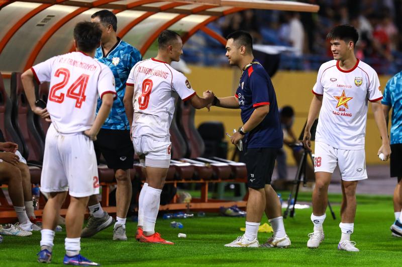 Trọng Hoàng V.League ảnh 13 Trọng Hoàng V.League ảnh 13