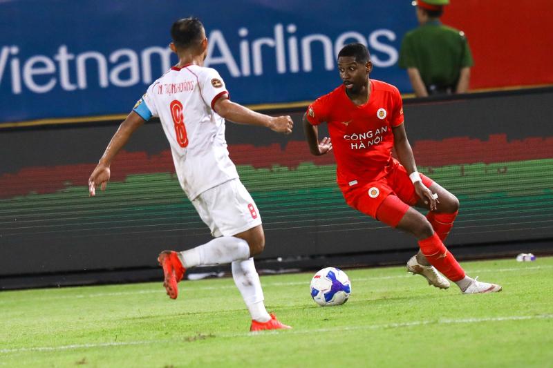 Trọng Hoàng V.League ảnh 3 Trọng Hoàng V.League ảnh 3
