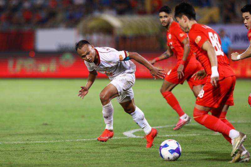 Trọng Hoàng V.League ảnh 7 Trọng Hoàng V.League ảnh 7