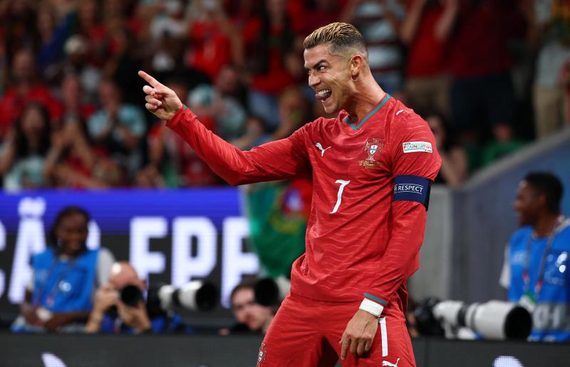 Ronaldo ảnh 1 Ronaldo ảnh 1