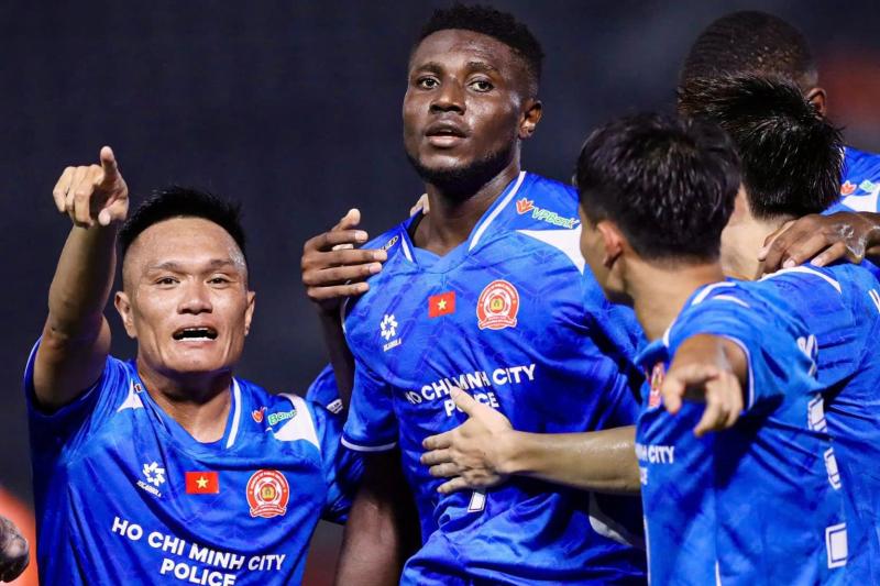 bầu Thụy ảnh 1