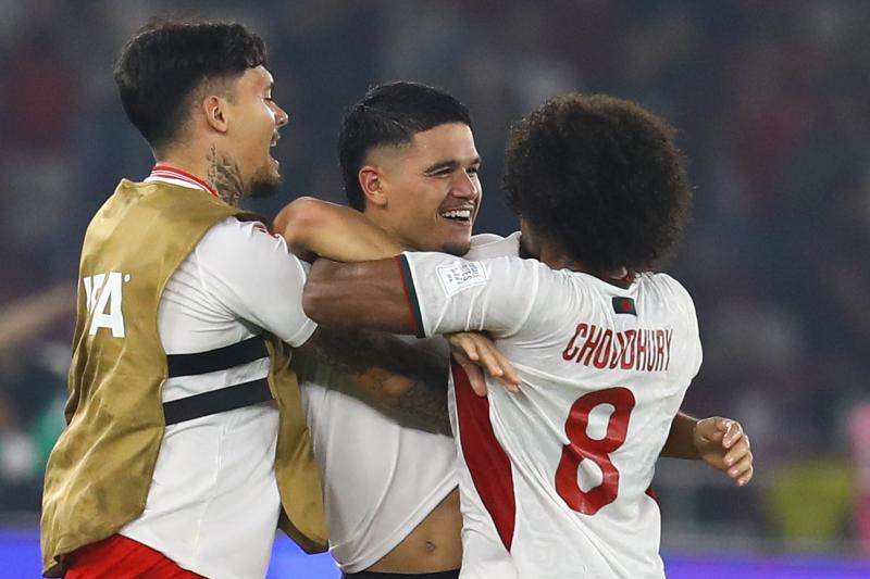 Hamza Choudhury Indonesia chế nhạo ảnh 2 Hamza Choudhury Indonesia chế nhạo ảnh 2