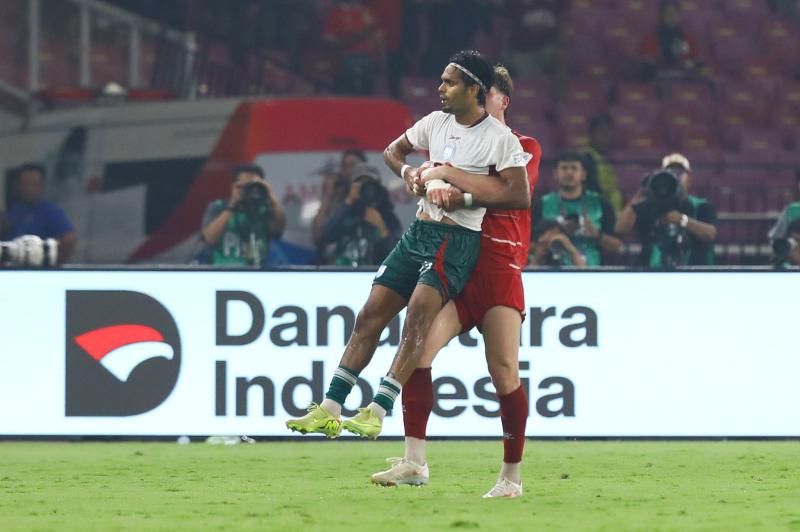 Hamza Choudhury Indonesia chế nhạo ảnh 4 Hamza Choudhury Indonesia chế nhạo ảnh 4