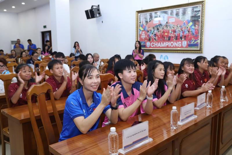 Bóng đá nữ ảnh 1 Bóng đá nữ ảnh 1